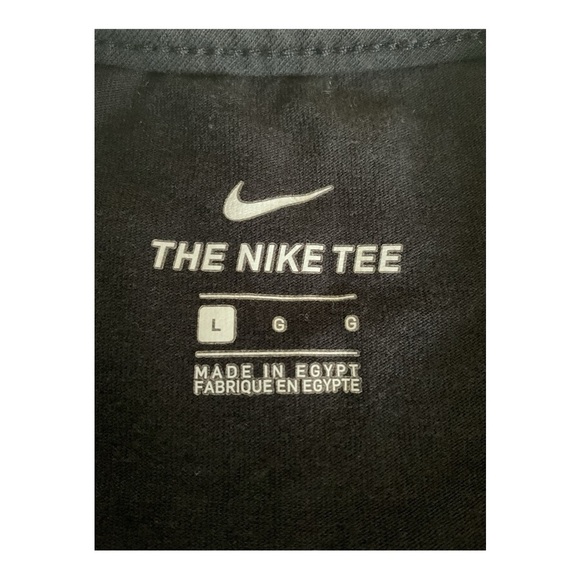 Nike Women’s Graphic Tee Black Floral Sneaker Sz L - Picture 4 of 6